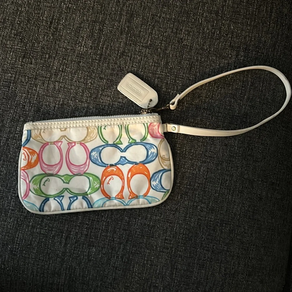 Coach Hampton Scribble C wristlet - Picture 2 of 5